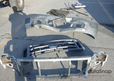 1999 Ford F-250 Lariat/Xl/Xlt z USA, uszkodzony, nr VIN 1FTNF21L4XEA47330